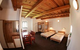 Apartmány Na Rynku Chvalsiny 18